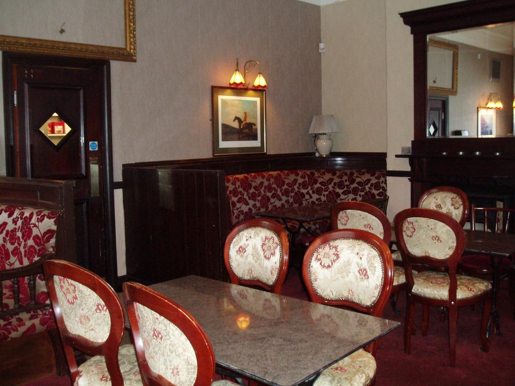 The Whittington And Cat Inn 4*